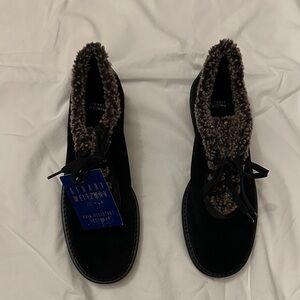 Stuart Weitzman Black Fur-Lined Shoes